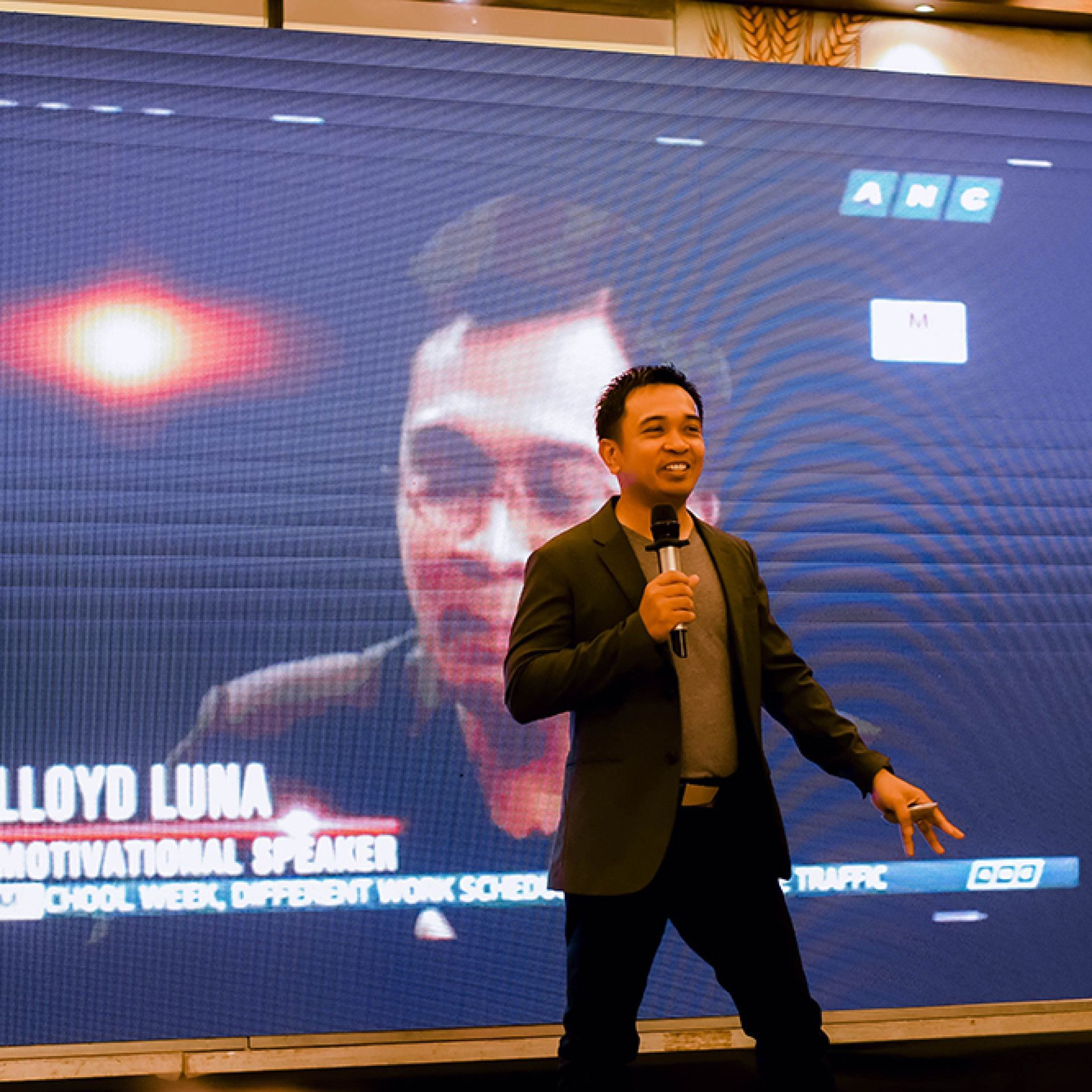 Lloyd Luna